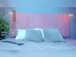 Watch Live Sex Cams with KleoLennox - Xlovecam