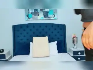 Live Sex Cam with EmaFoxy - Xlovecam