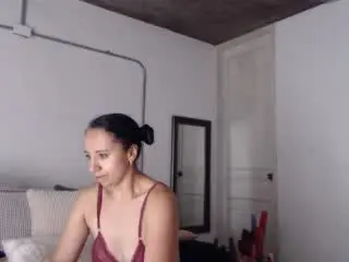 Adult Webcam with BellaLolita - Xlovecam