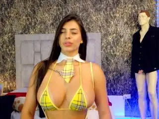 Live Porn with YelineMourine - Xlovecam