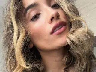 Free Live Porn with AdharaCooperr - Xlovecam