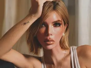 Live Sex Cam with HotCumAdriana69x - Xlovecam