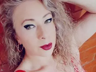 Free Porn Cam with SofiaCurvyCute - Xlovecam