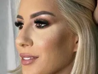 Adult Webcams with LanieHotXX - Xlovecam