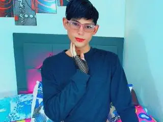 Watch Live Sex Cams with Allisonth - Xlovecam